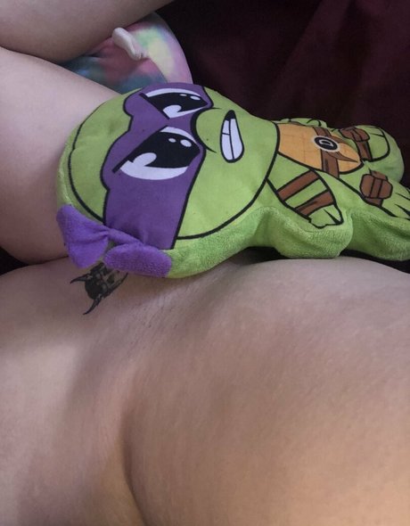 doing peachy nudes model photos