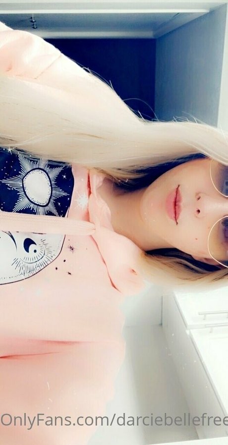 darciebellefree model beautiful img