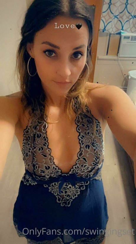 swingingset nudes actress picture