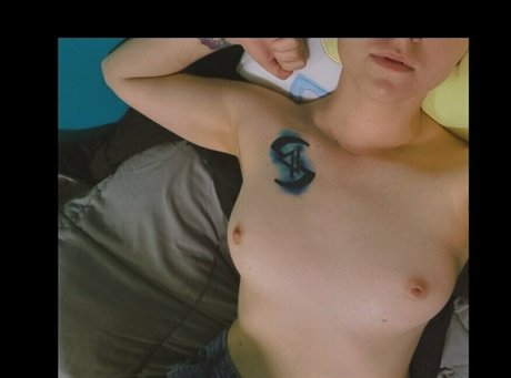 goodest puppy nude model pic