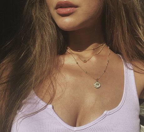 Chellchee model nude pictures