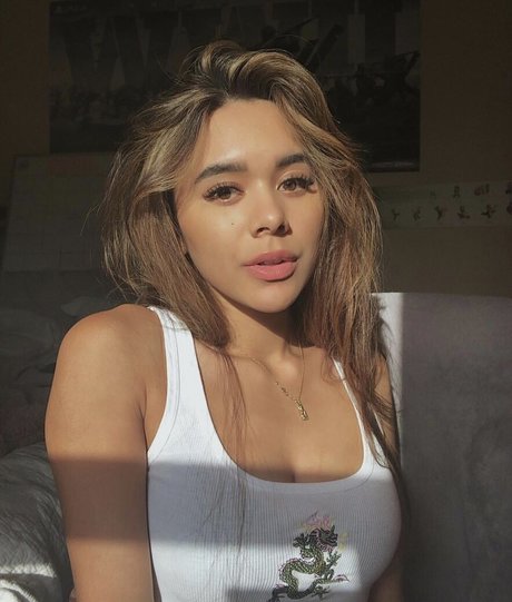 Chellchee star porn img