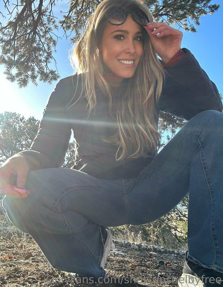 shut upshelbyfree model hd images