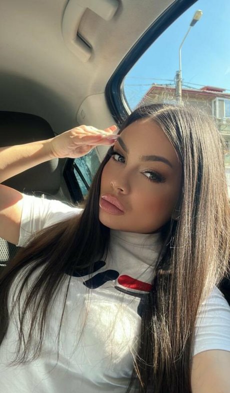 kristinne7777 erotic pornstar pic