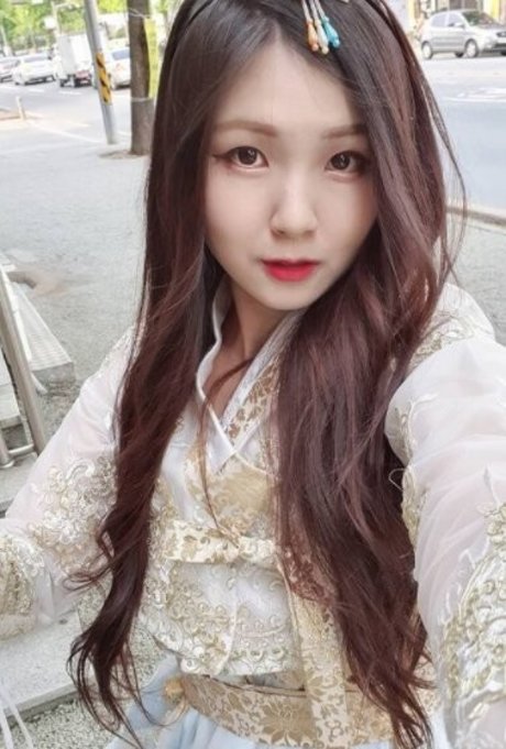 HAchubby perfect actress gallery