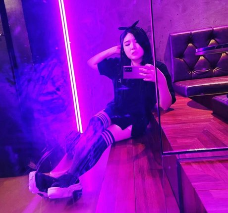 HAchubby xxx pornstar image