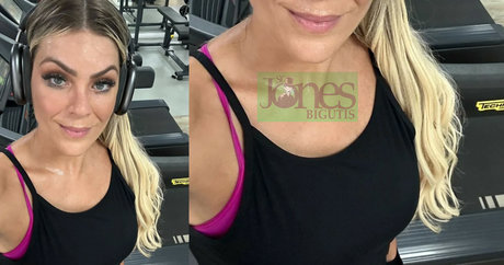 Renata Fan top model img