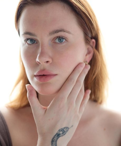 Ireland Baldwin pornstar beautiful img