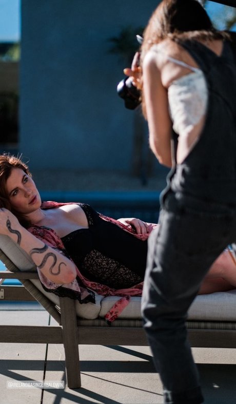 Ireland Baldwin nude model archive