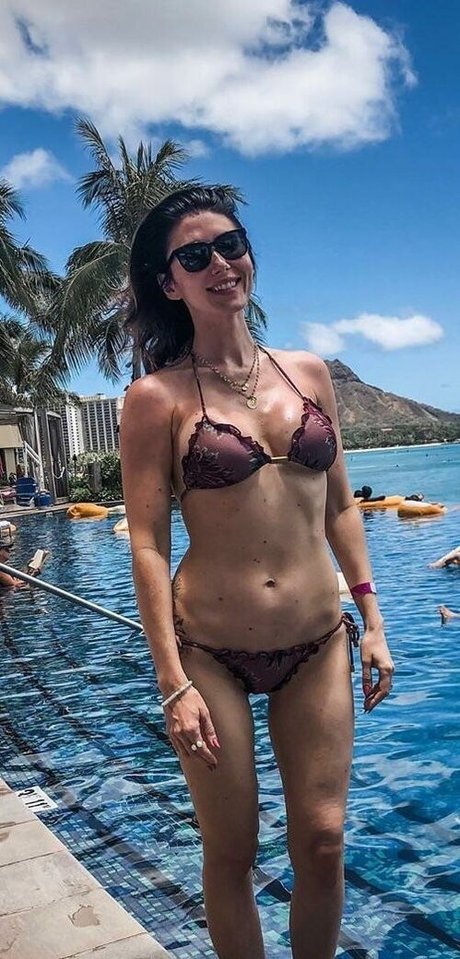 Jewel Staite model pretty images