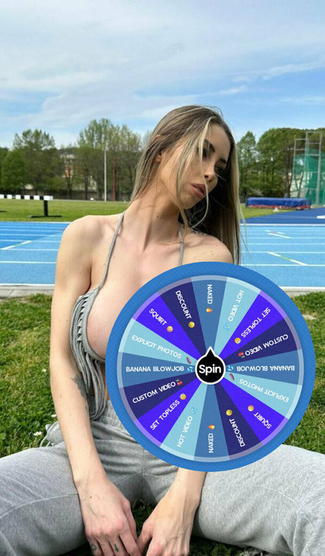 evamenta art actress galleries