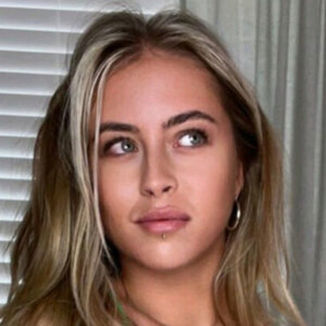 Chantelle Warnock xxx actress img