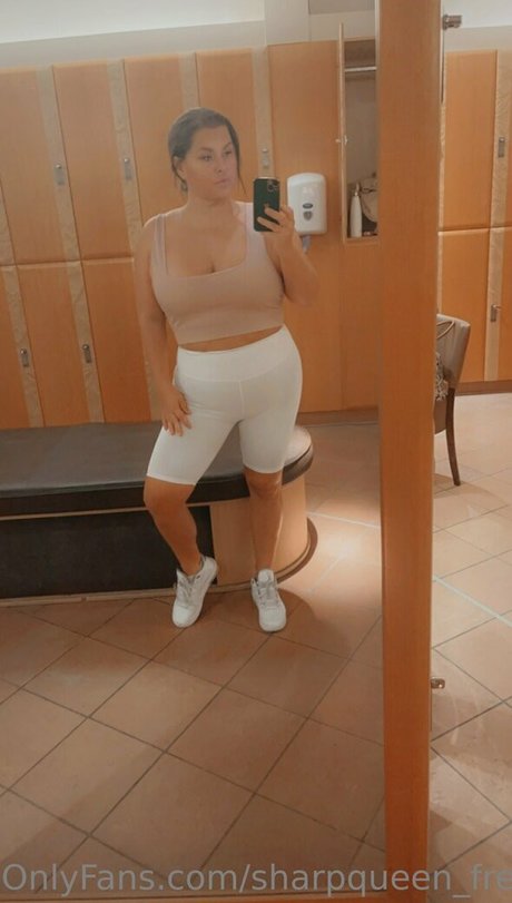 sharpqueen free naked star pictures