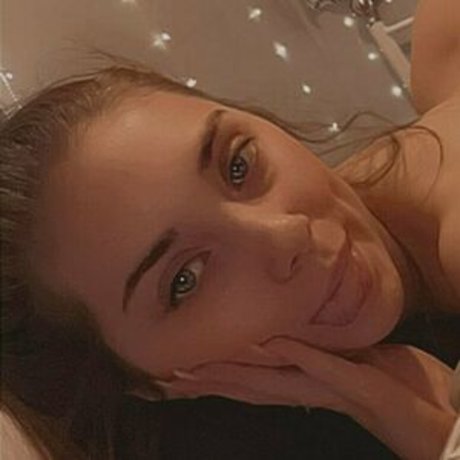 csummer18 star erotic pic