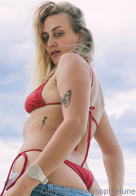 sophielune hot star image