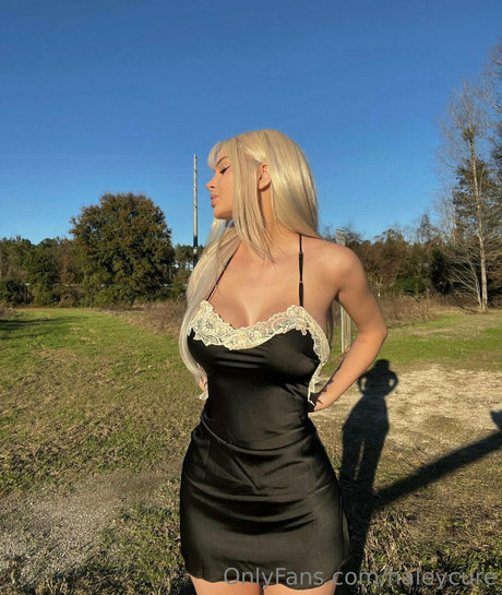 haleycure pornstar adult picture