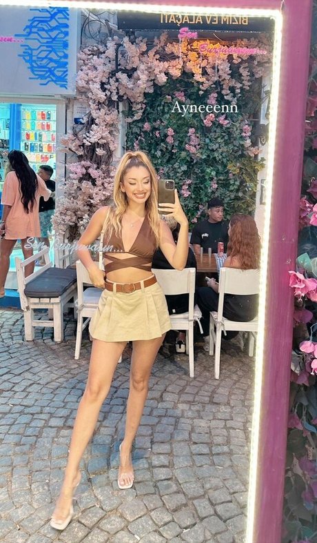 iremsukamber model nudes image