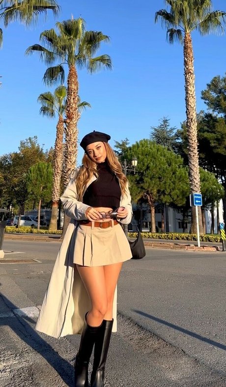 iremsukamber naked pornstar gallery