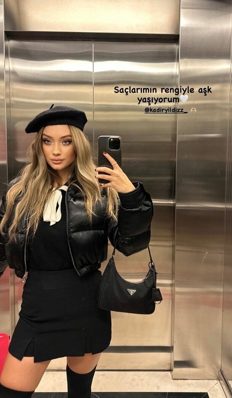 iremsukamber erotic actress pics