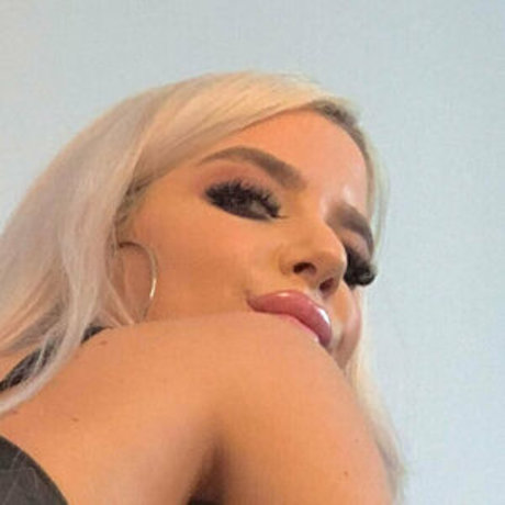 Jessie Diva hot model photo