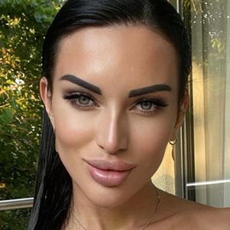 j__gri star naked images