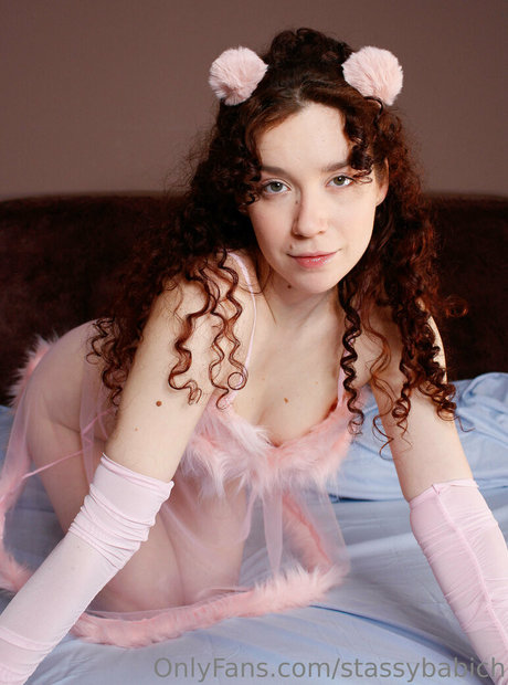 Stassybabich free actress photo