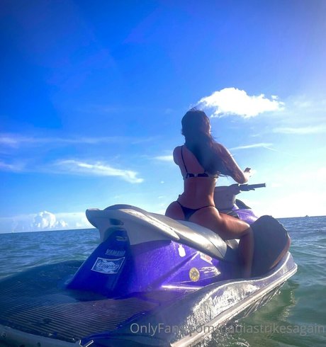 nadiastrikesagain perfect actress pictures