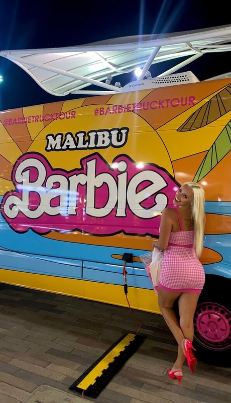 itshollyday pretty pornstar images