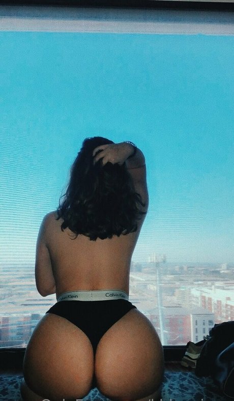 khloekellyxo pretty pornstar pic