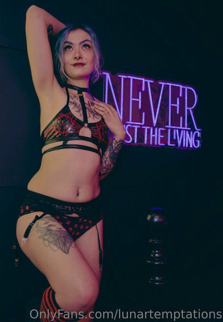 lunartemptations model free pictures