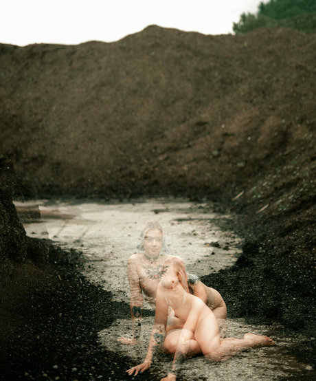 lunartemptations model hot pics