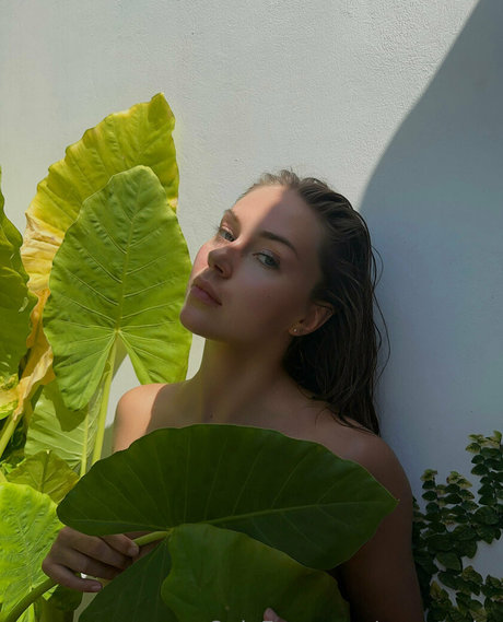 teen fingering onlyfans hd picture