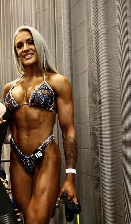 musclebarbie001 erotic actress picture