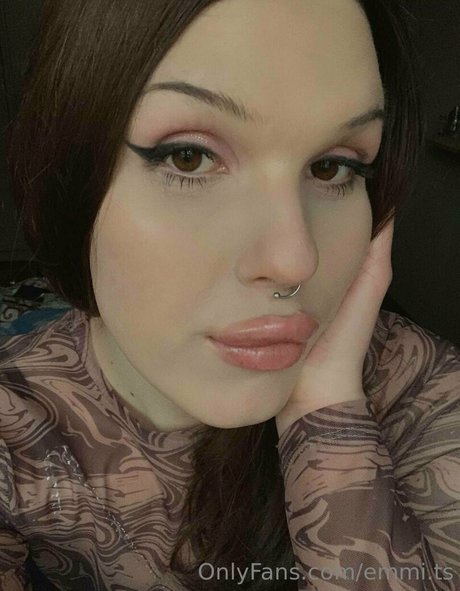 emmii ts nice model image