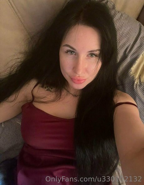 lusty queen nudes actress gallery