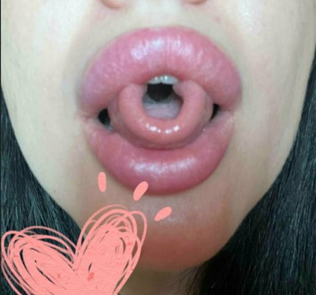 lusty queen adult model images