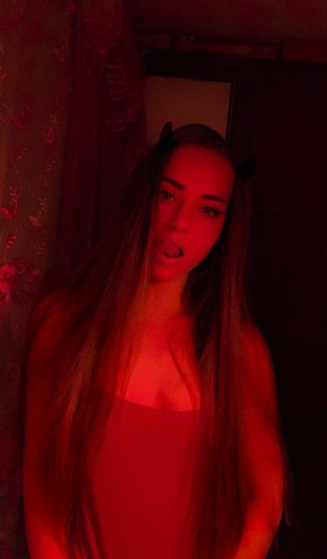 ann exclusive pornographic model img