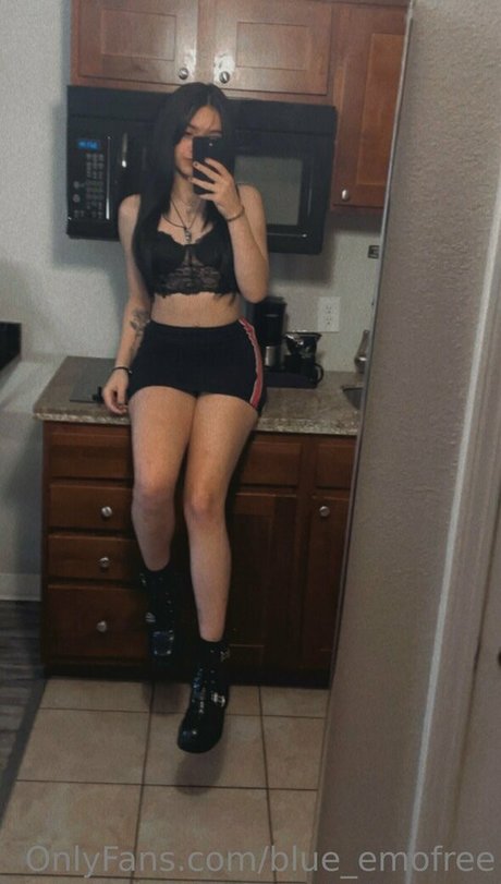 blue emofree pornstar high quality pictures