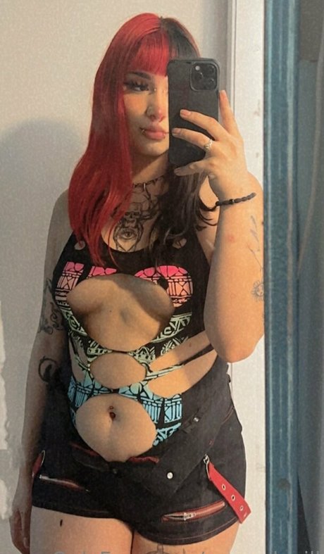 saucydevill pornographic star pic