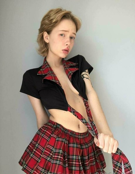 tiny tyan star pretty pic