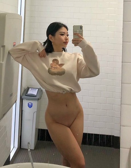 eves worldxo model pornographic images