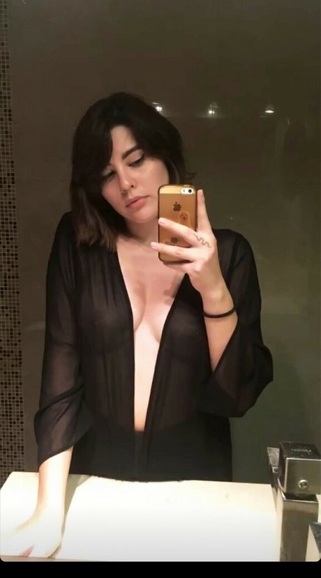 Carrenopol model xxx pics