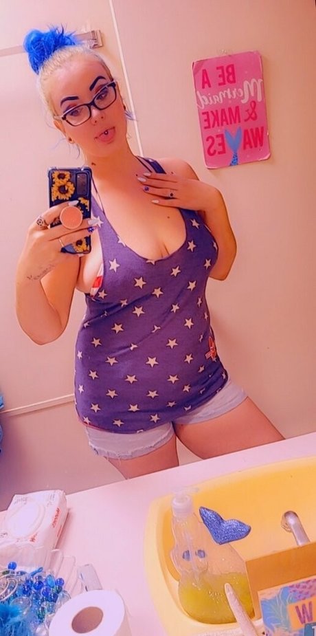 blubodygloss art actress photos