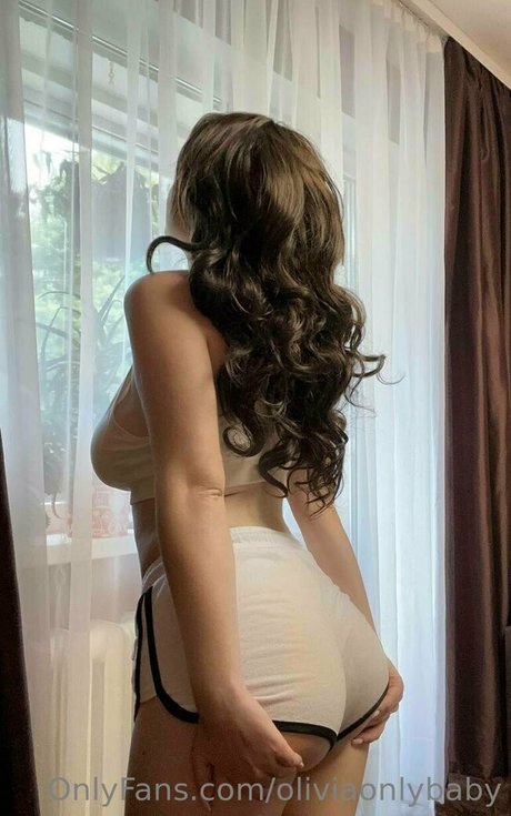 oliviaonlybaby star photo