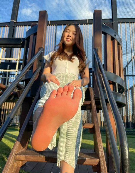 alice feetze top star archive