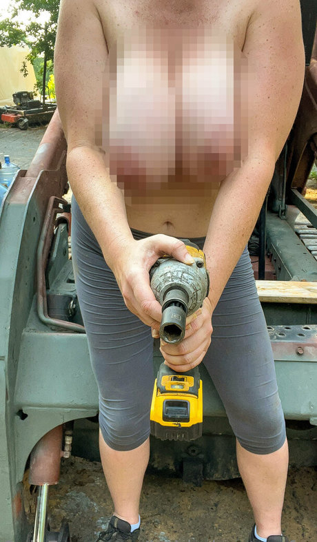 hobbyhootersfree star naked photos