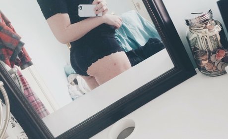 Lala Kitty free pornstar galleries