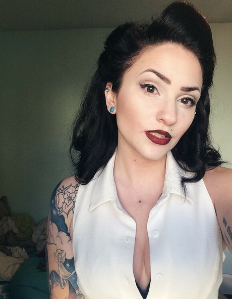 Lala Kitty star perfect image