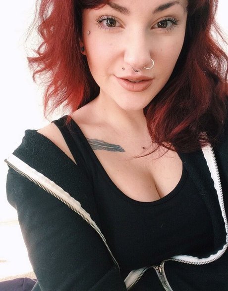 Lala Kitty nude model img