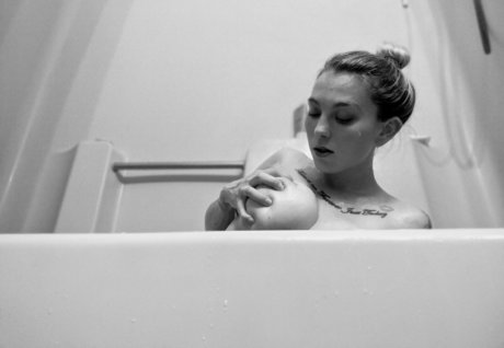 Veronica marzzz nude model images